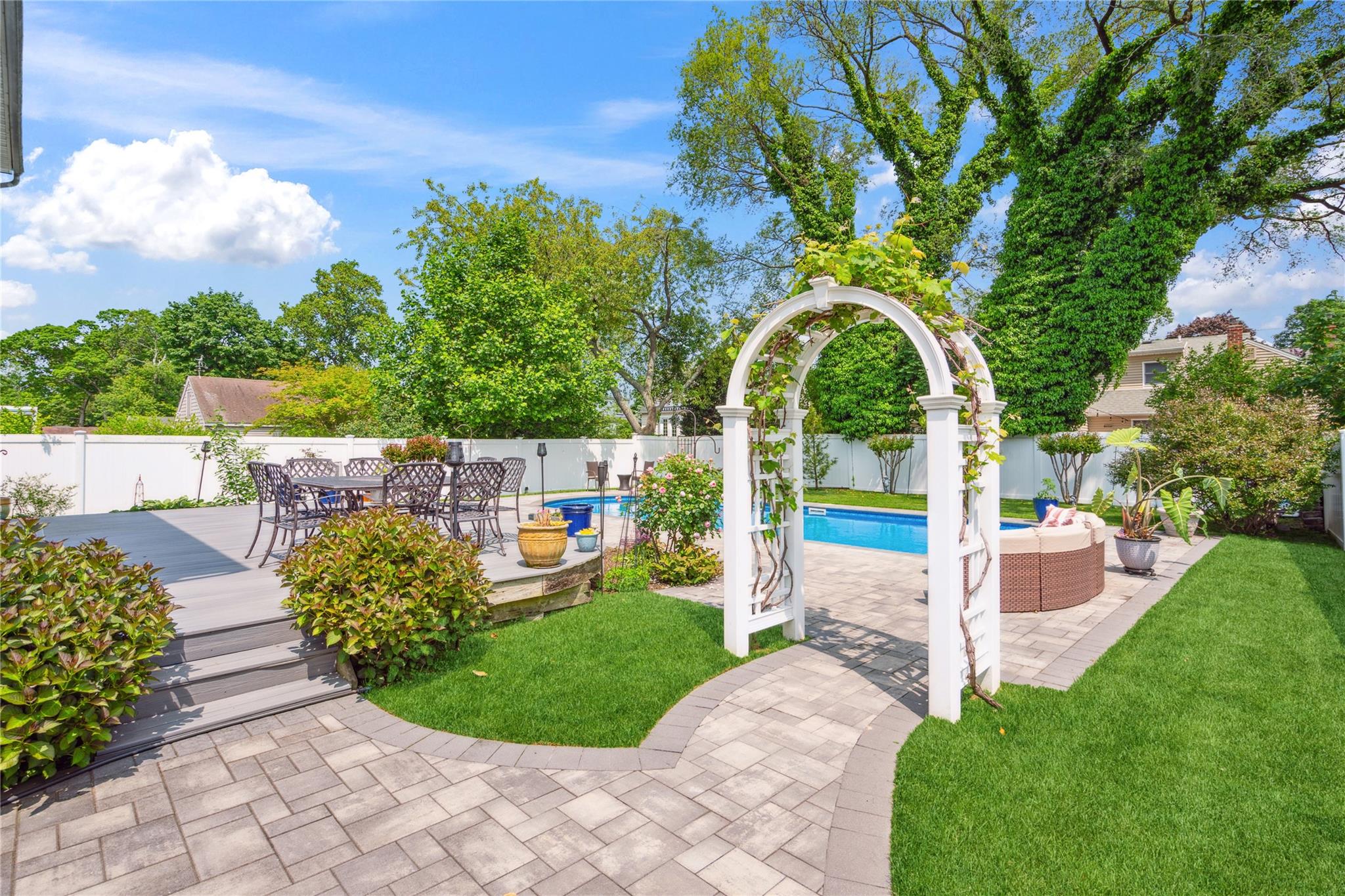 309 George Street, West Islip, New York image 40