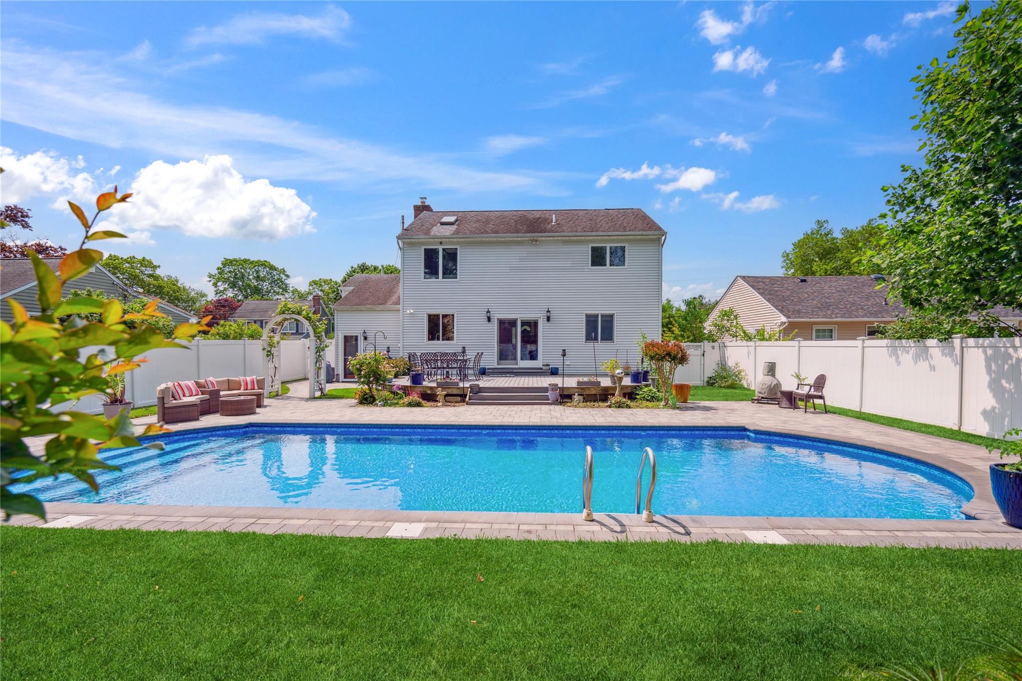 309 George Street, West Islip, New York image 38