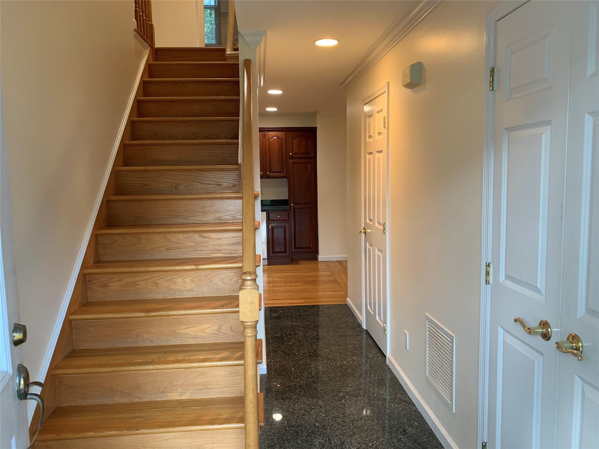 243 Boulevard