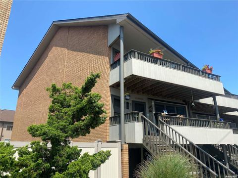 Homes For Rent - 813 Shore Road<br/> Long Beach, NY 11561