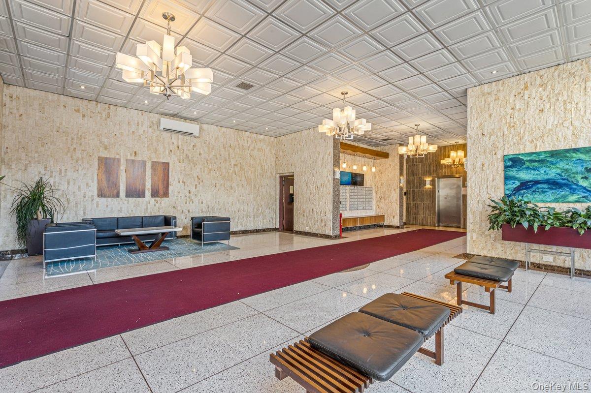 152-18 Union Turnpike 12R