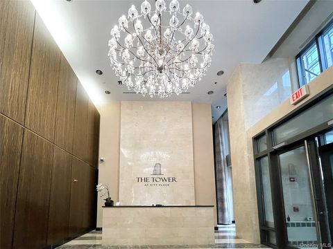 10 City Place PH2C White Plains NY 10601