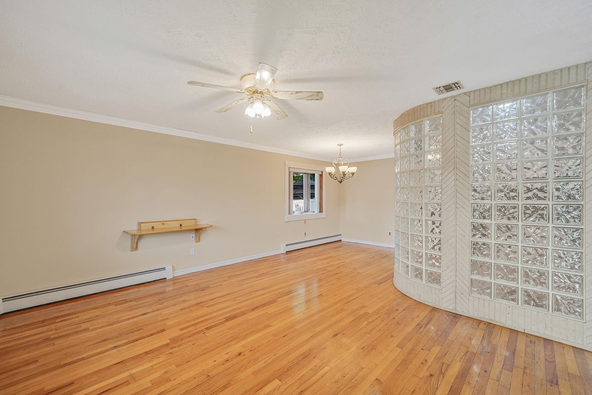 8 Adolphi Place, Ronkonkoma, New York image 8