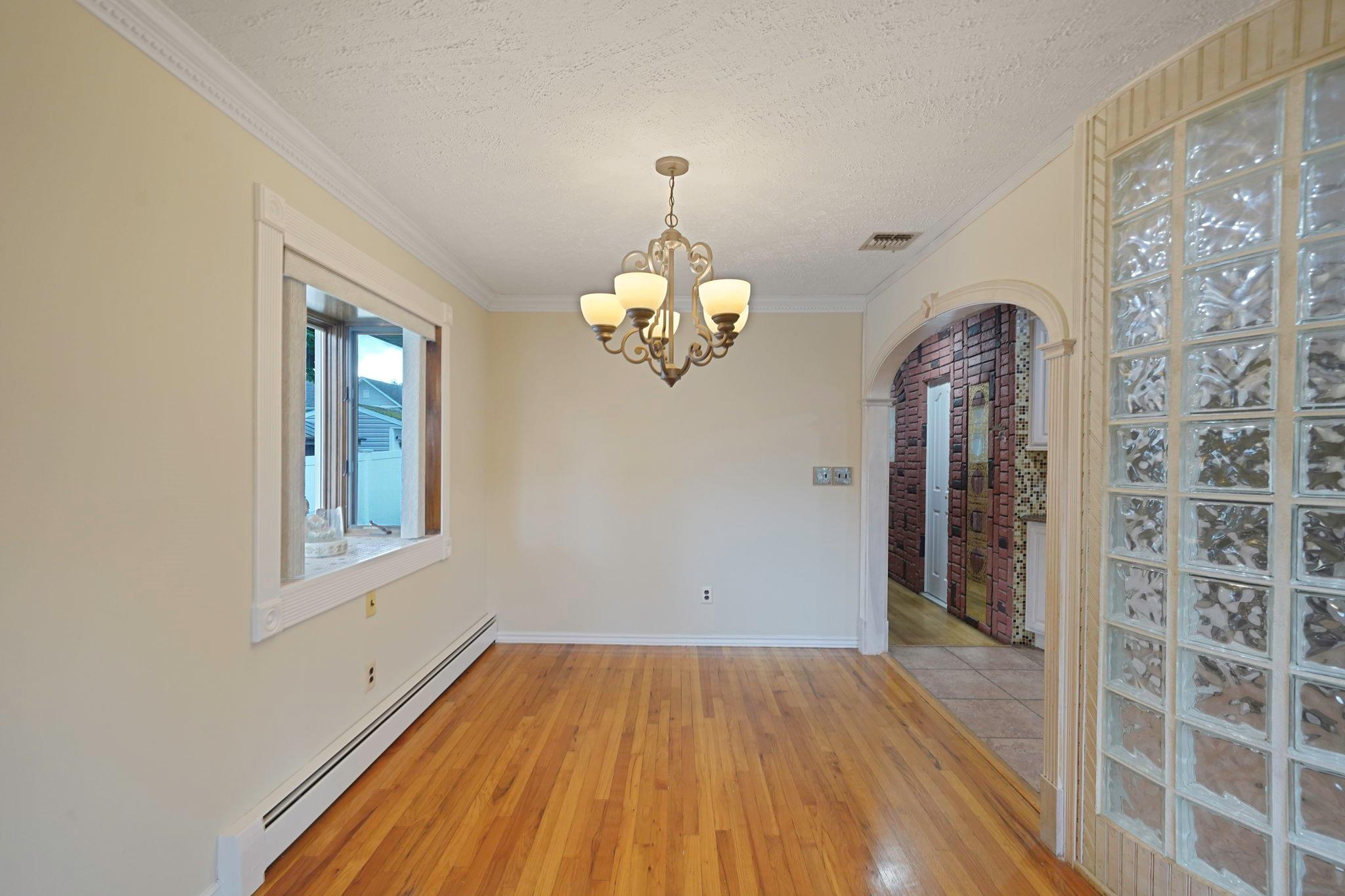 8 Adolphi Place, Ronkonkoma, New York image 9