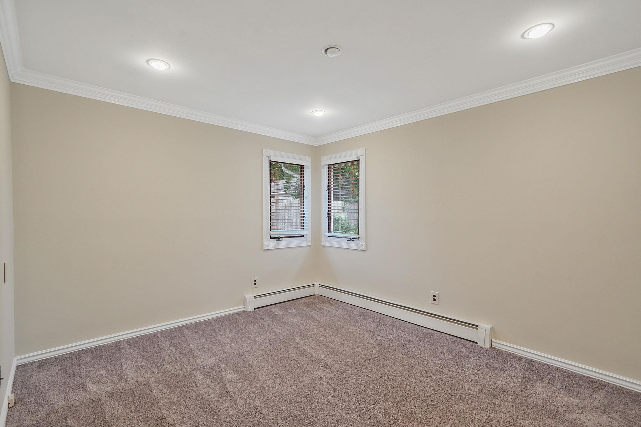 8 Adolphi Place, Ronkonkoma, New York image 28