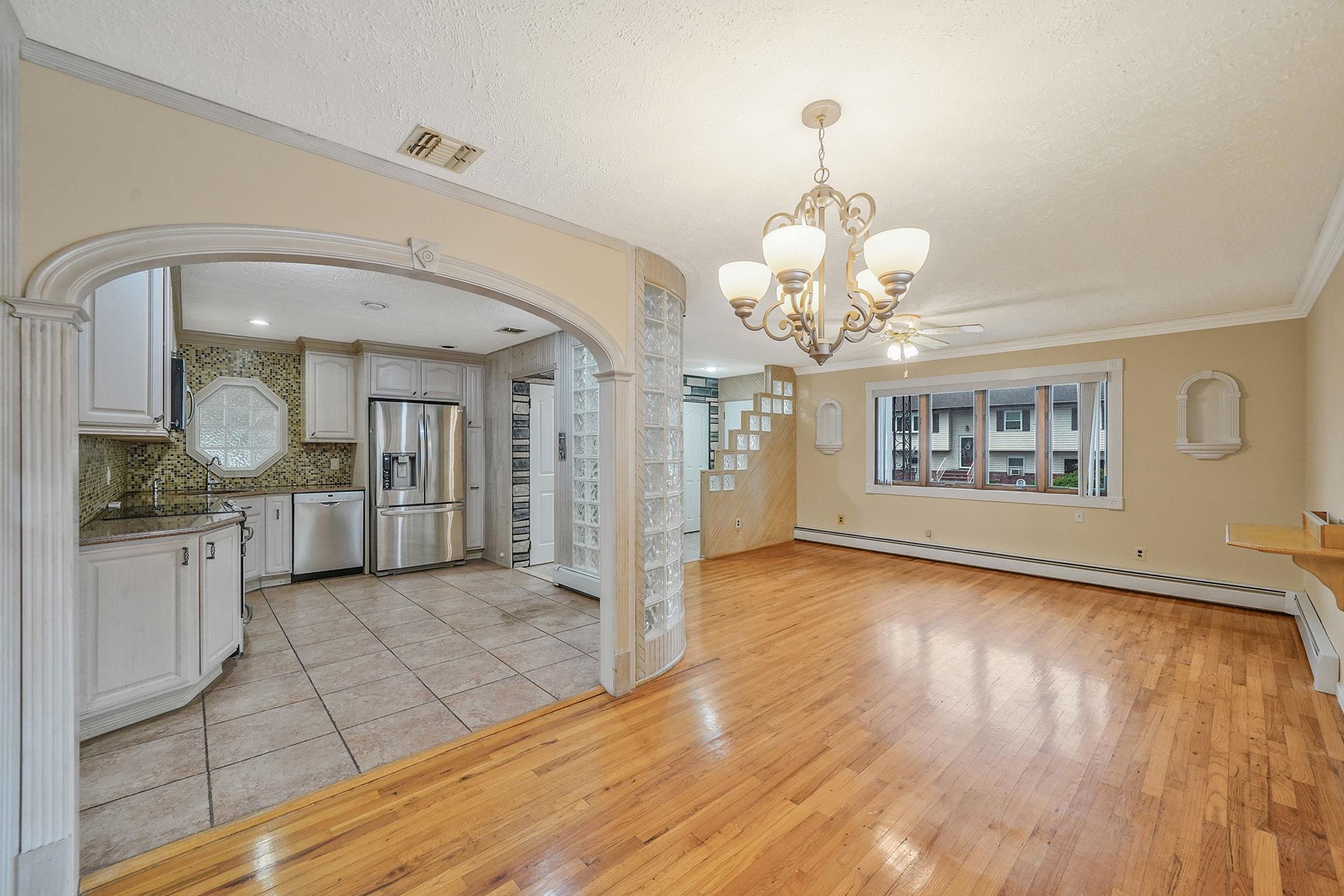 8 Adolphi Place, Ronkonkoma, New York image 11