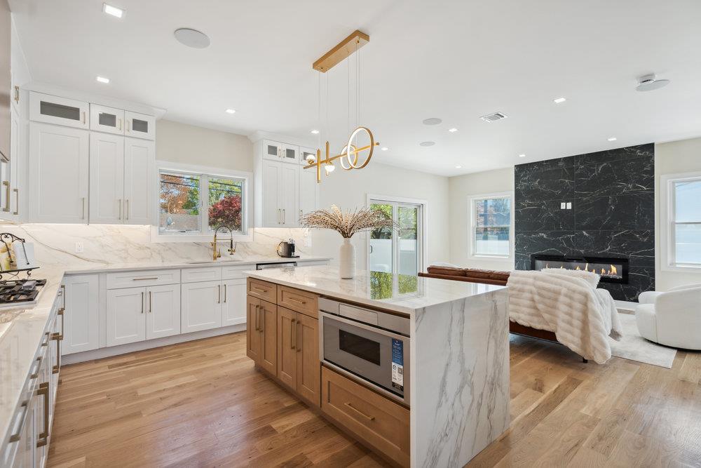 49 Pilgrim Lane, Westbury, New York image 13