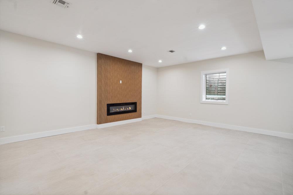 49 Pilgrim Lane, Westbury, New York image 35