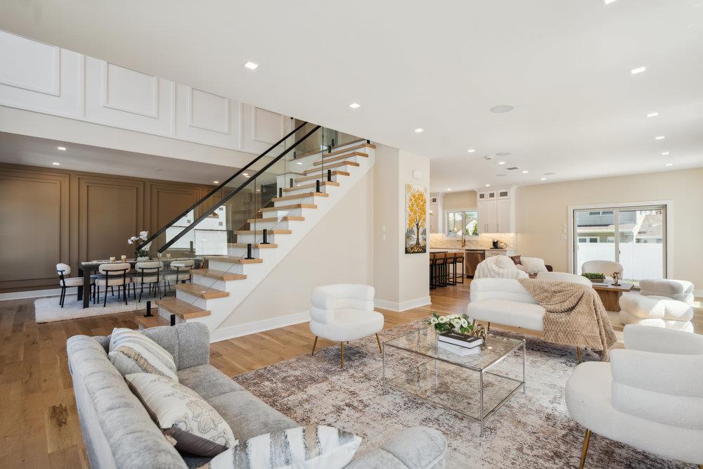 49 Pilgrim Lane, Westbury, New York image 4