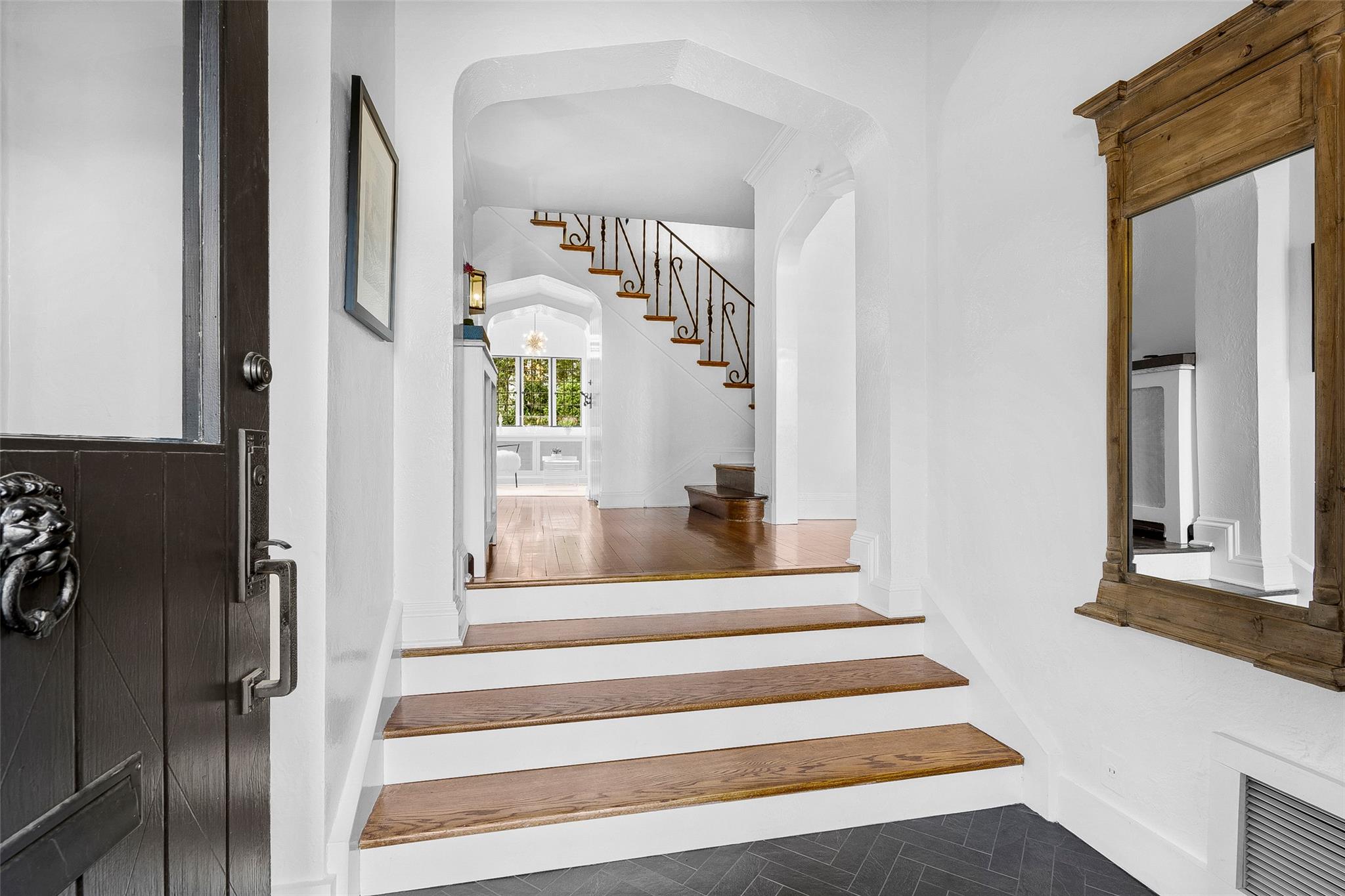 6 South Drive, Larchmont, New York image 4