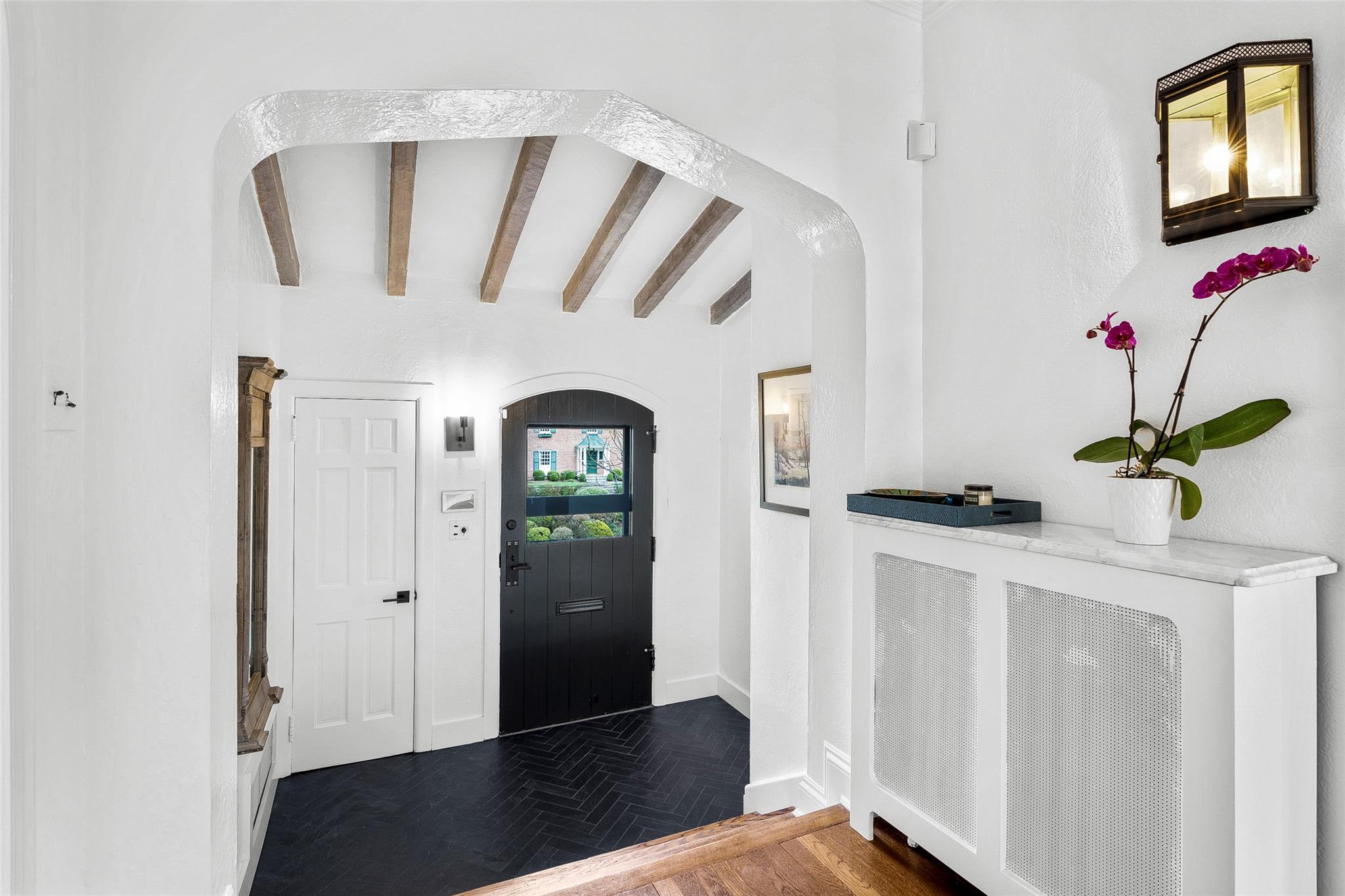 6 South Drive, Larchmont, New York image 3