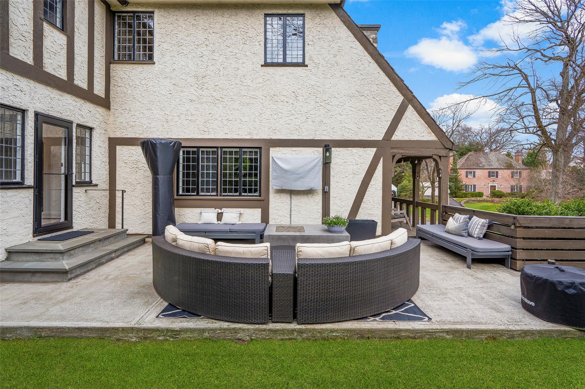6 South Drive, Larchmont, New York image 31