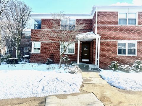 196-40 Pompeii Avenue 2B Hollis NY 11423