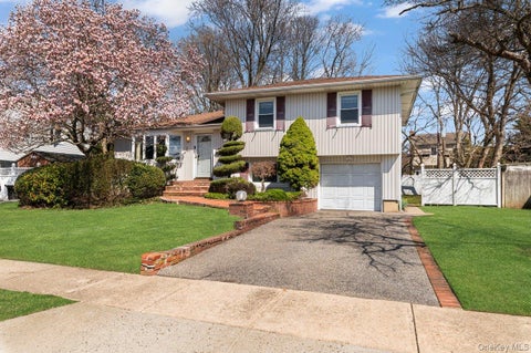 Homes For Rent - 20 Pickwick Drive<br/> Syosset, NY 11791