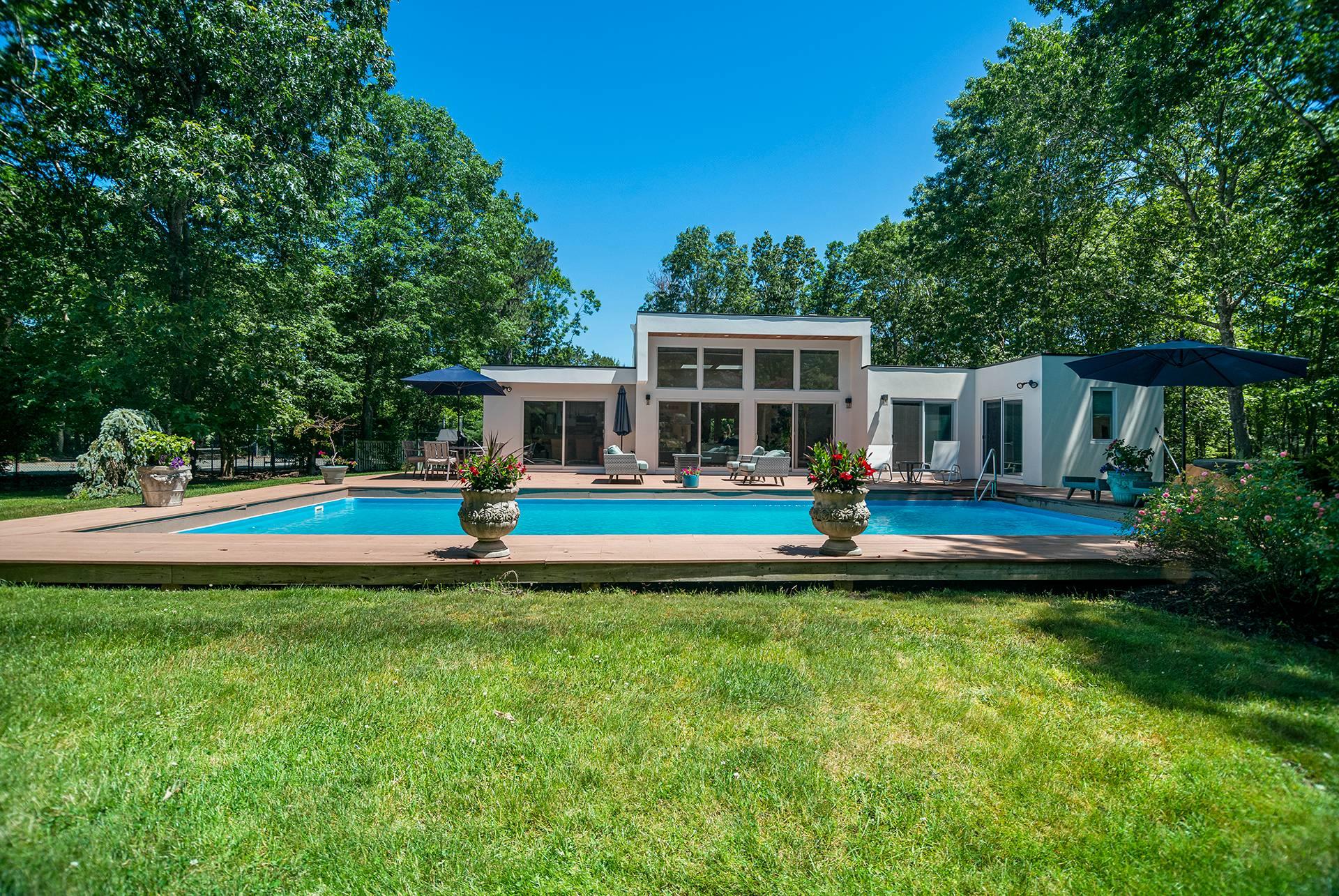 36 Deer Field Way