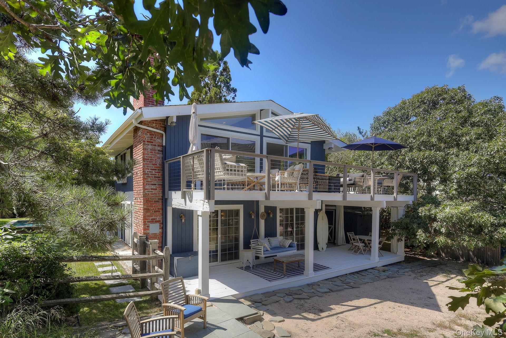 18 Cliff Road