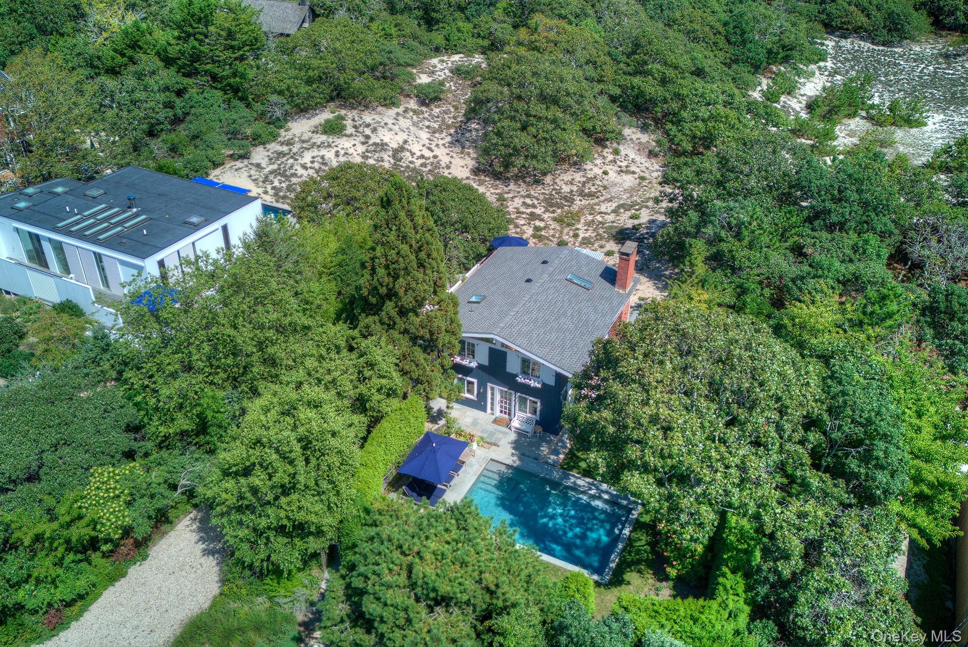 18 Cliff Road