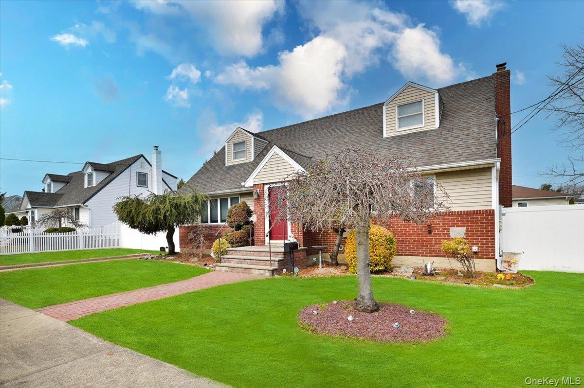 265 N Syracuse Avenue