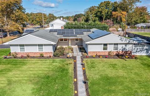 Photo of 11 Onyx N Dr Dr, Stony Brook, NY 11790 (MLS # 961681)