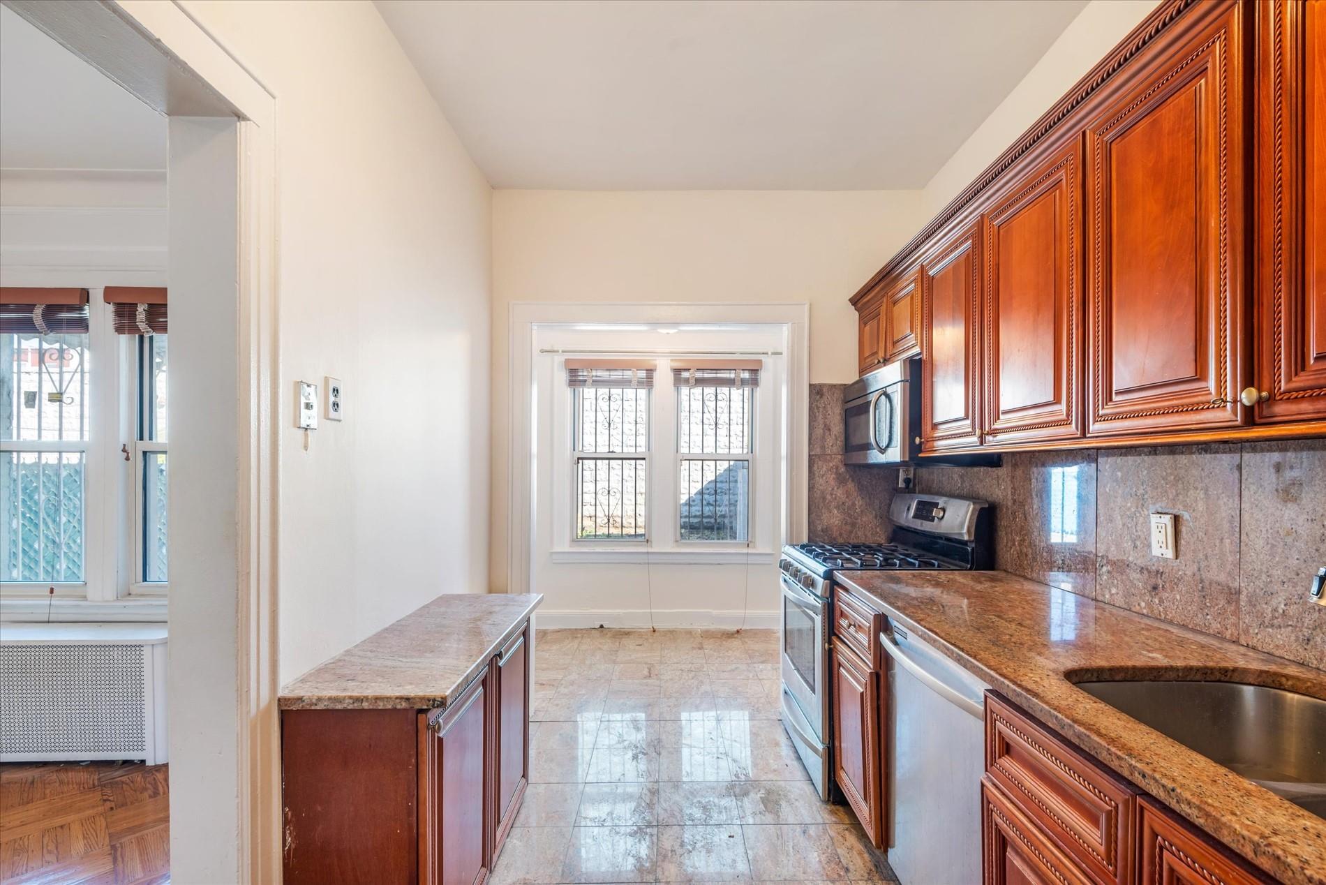 1862 Willoughby Avenue, Ridgewood, New York image 9