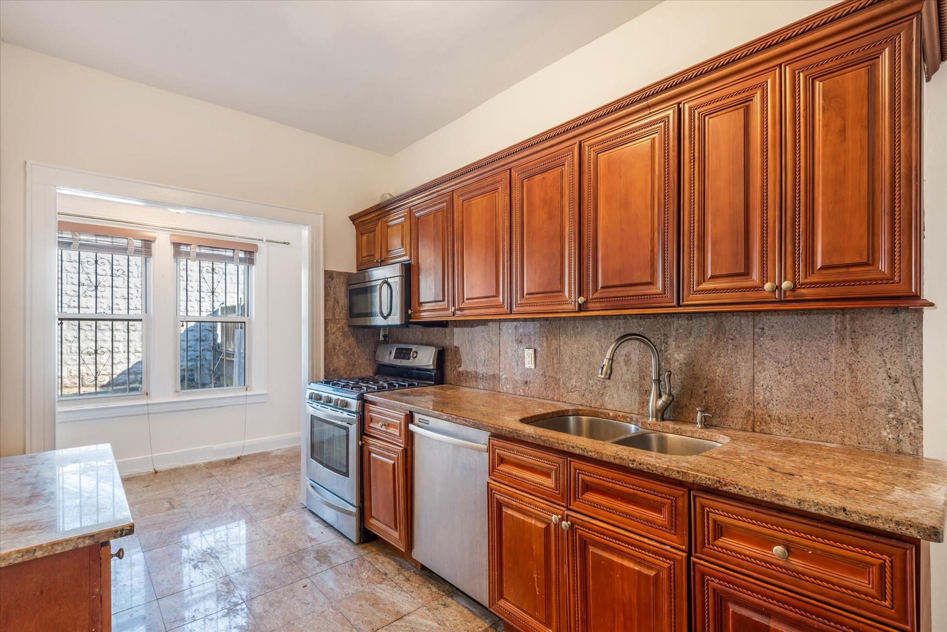 1862 Willoughby Avenue, Ridgewood, New York image 8