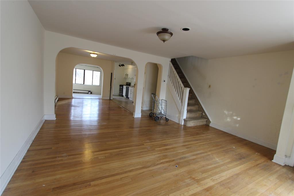 67-119 Burns Street, Forest Hills, New York image 5