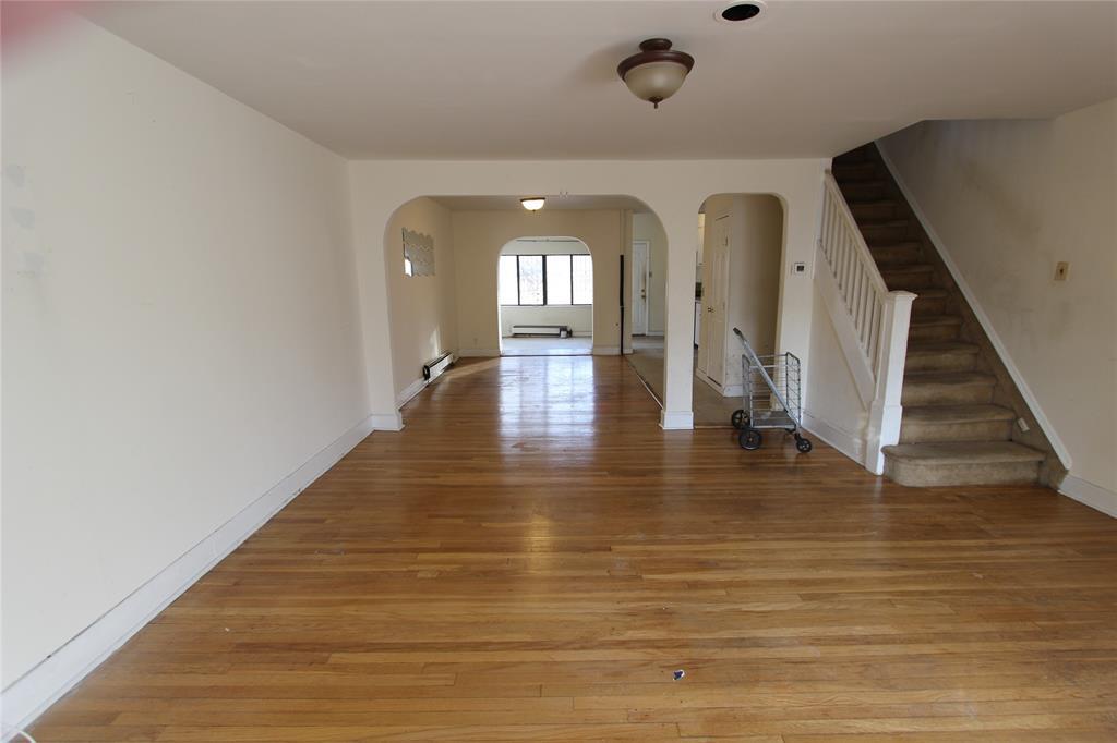 67-119 Burns Street, Forest Hills, New York image 6