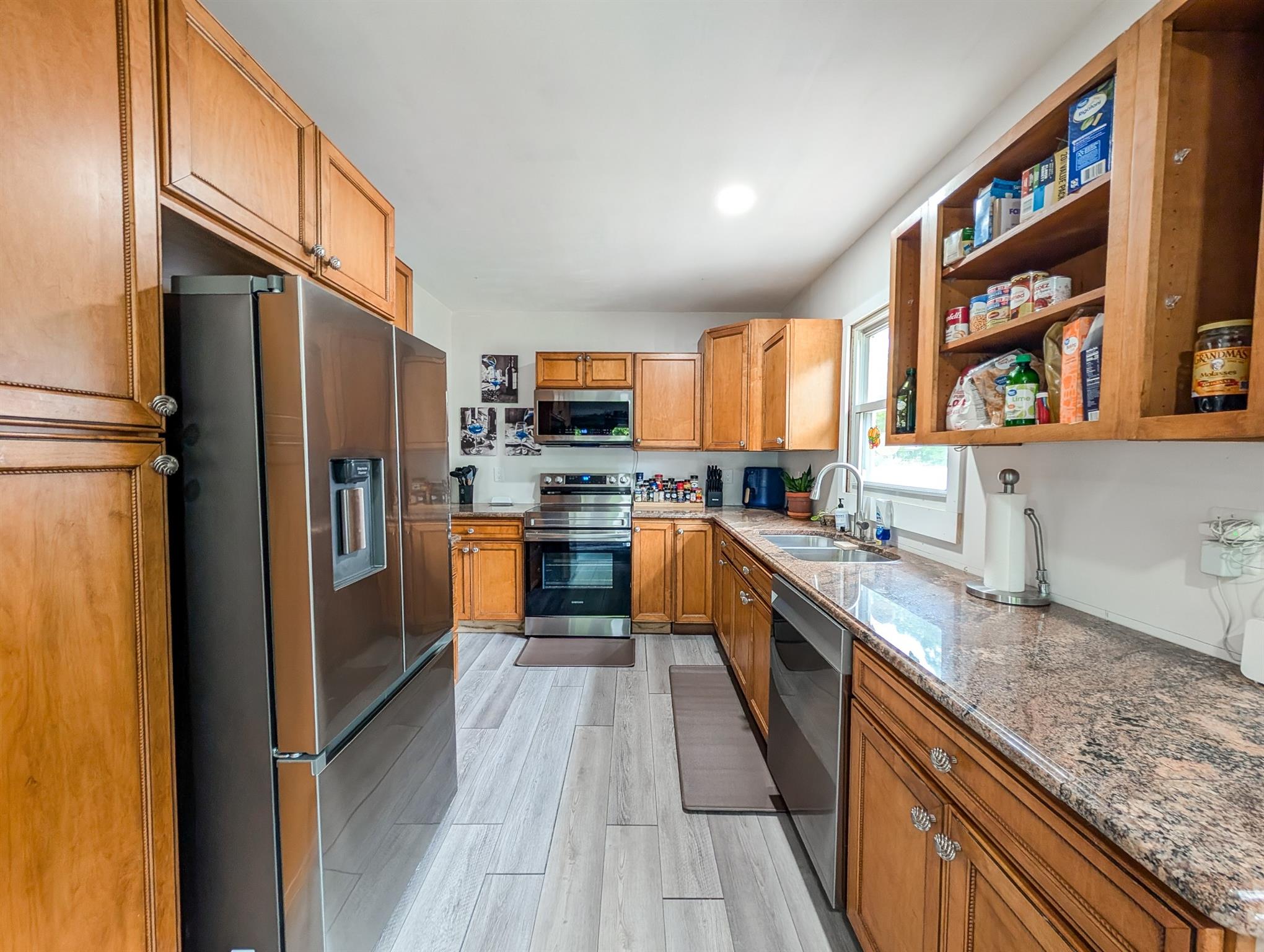 61 Manor Drive, Shirley, New York image 9