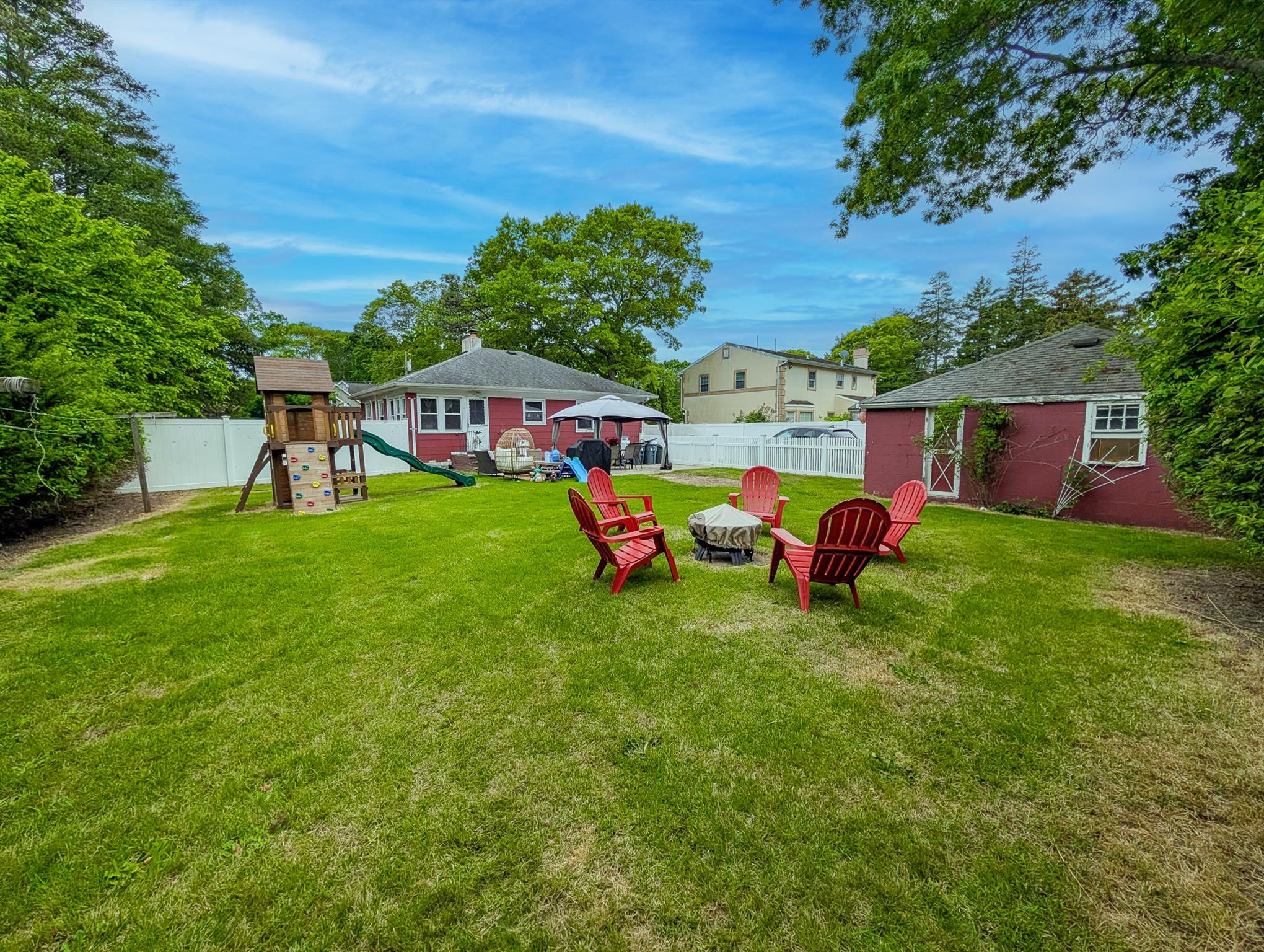 61 Manor Drive, Shirley, New York image 16