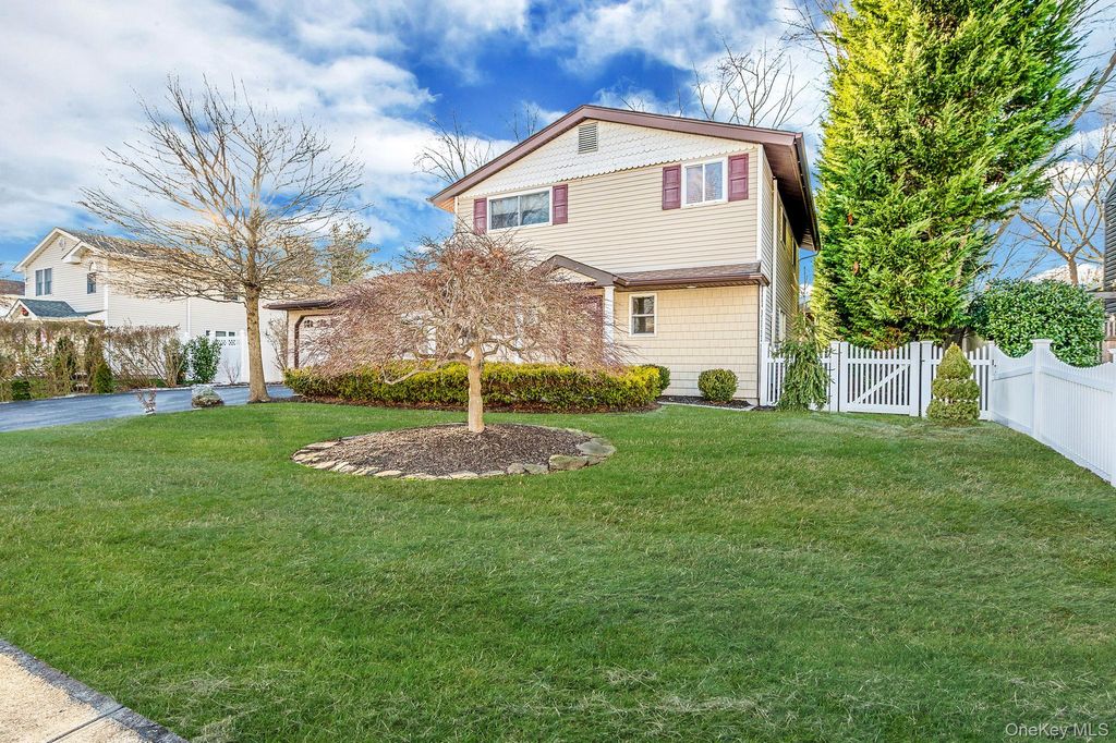 Photo of 58 Sarah Drive, Lake Grove, NY 11755 (MLS # 947216)