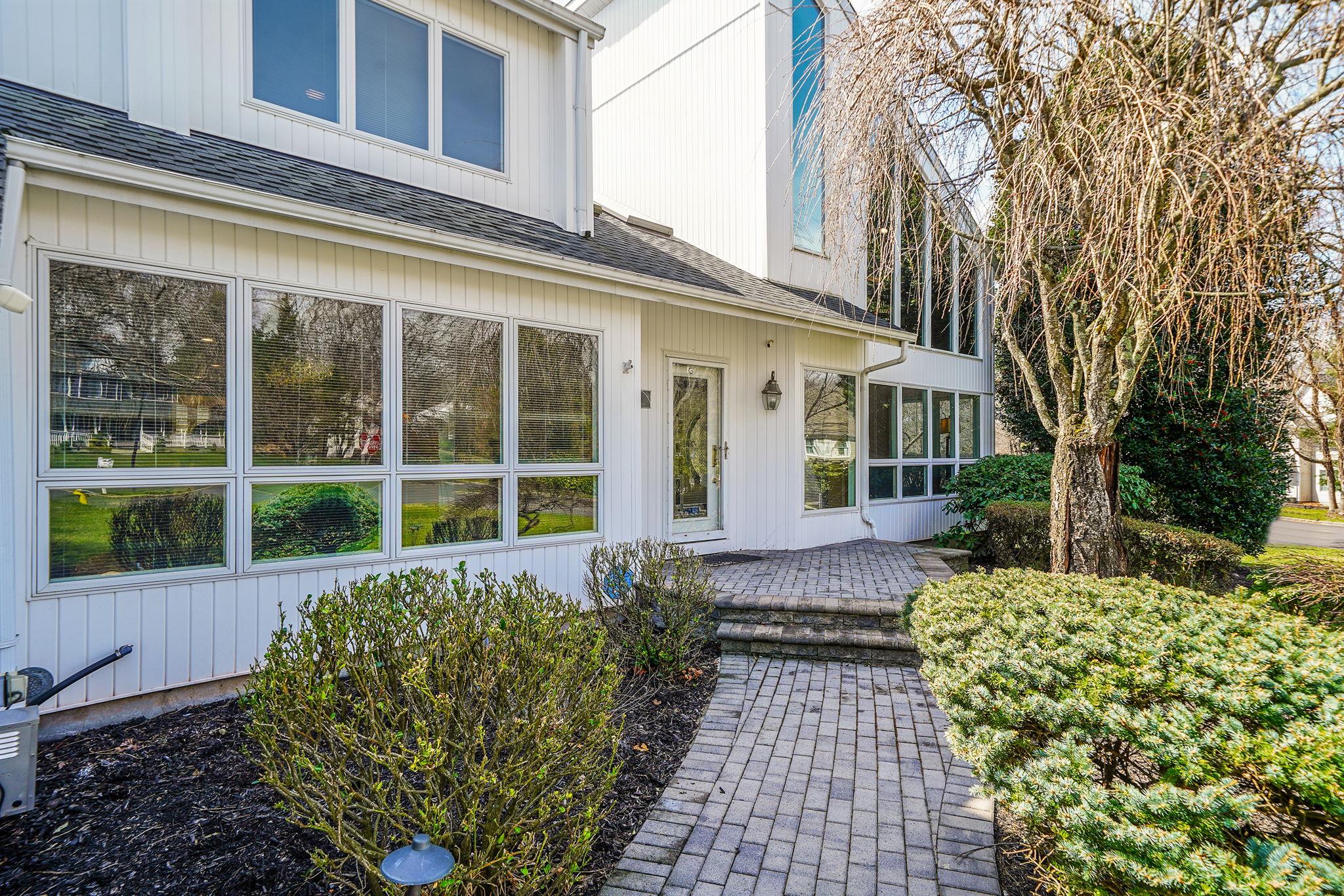 4 Maureen Drive, Mount Sinai, New York image 4