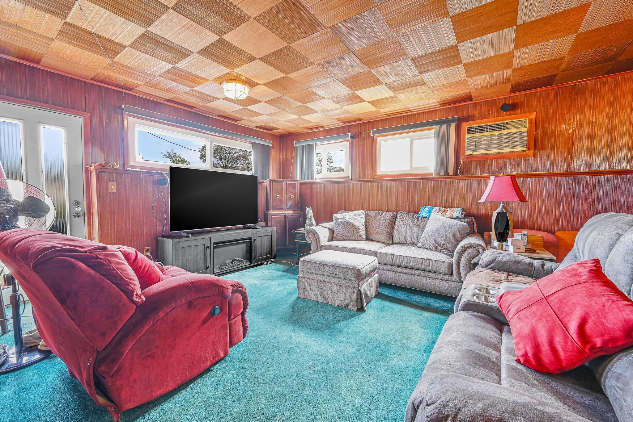 39 Primrose Lane, Roosevelt, New York image 8