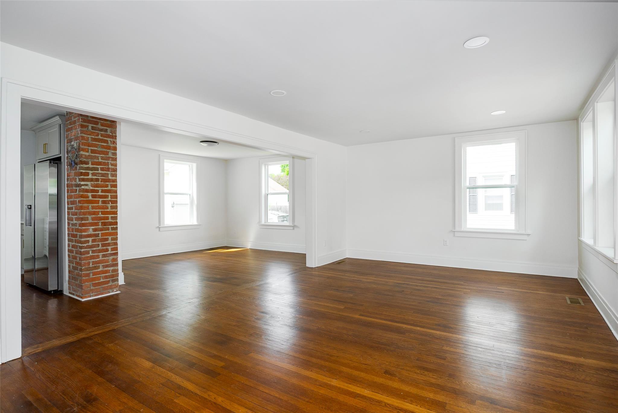 8 S Maple Avenue