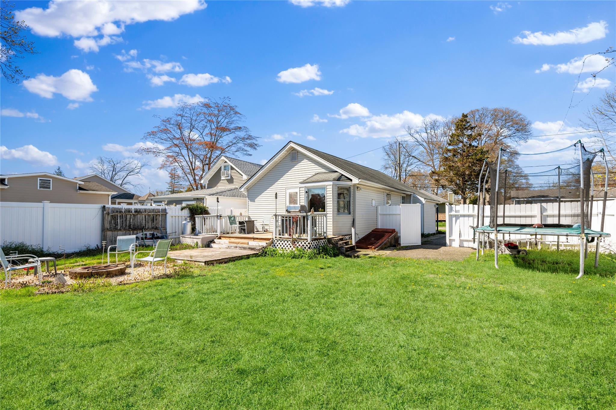 244 Laverne Avenue, Holbrook, New York image 30