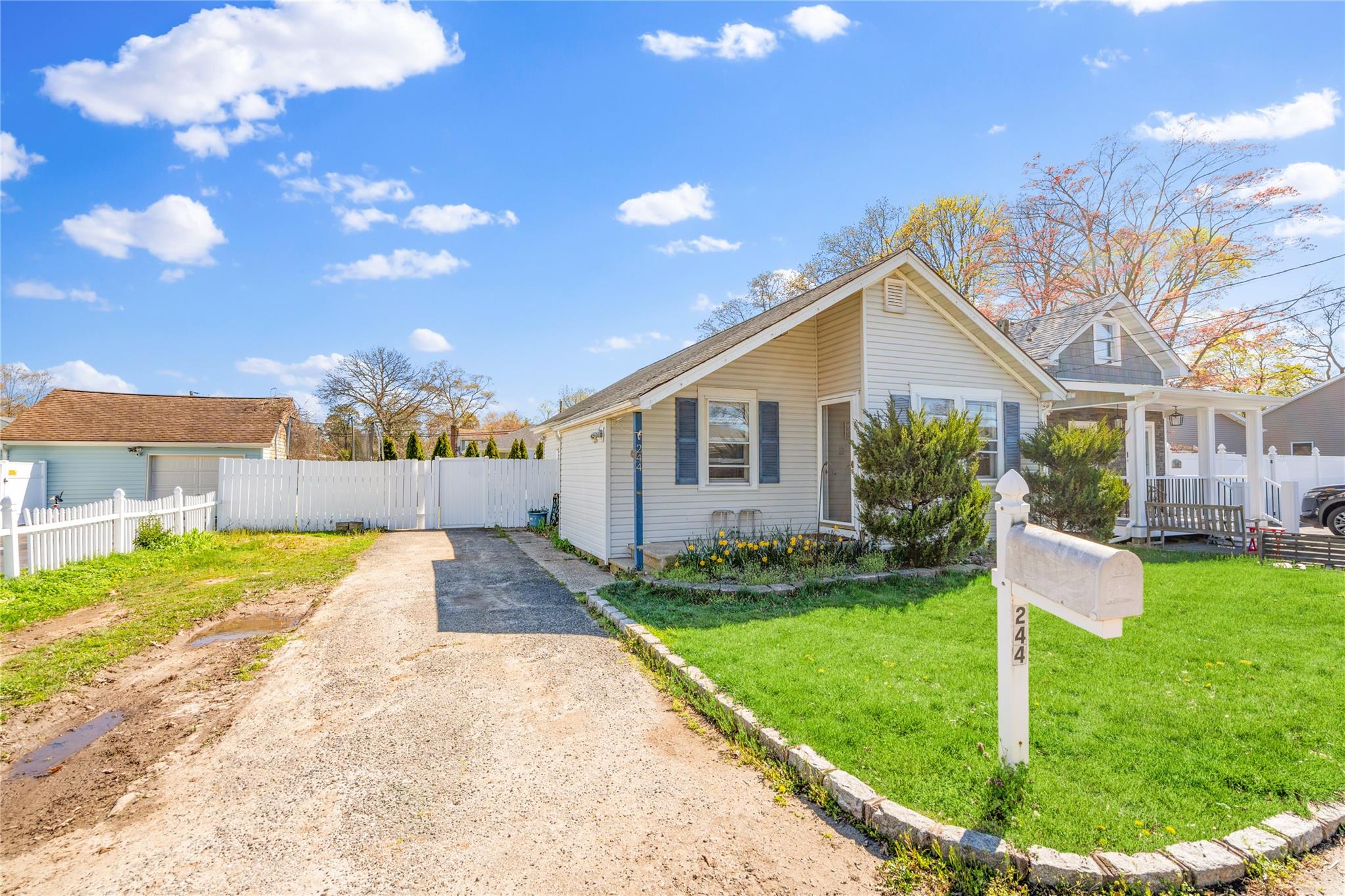 244 Laverne Avenue, Holbrook, New York image 2