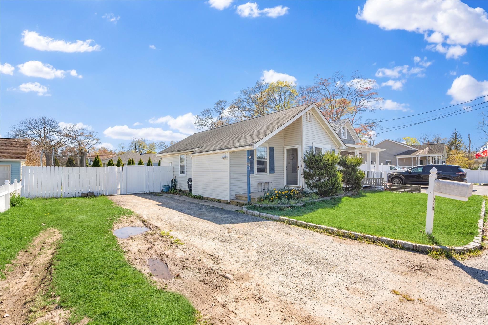244 Laverne Avenue, Holbrook, New York image 3