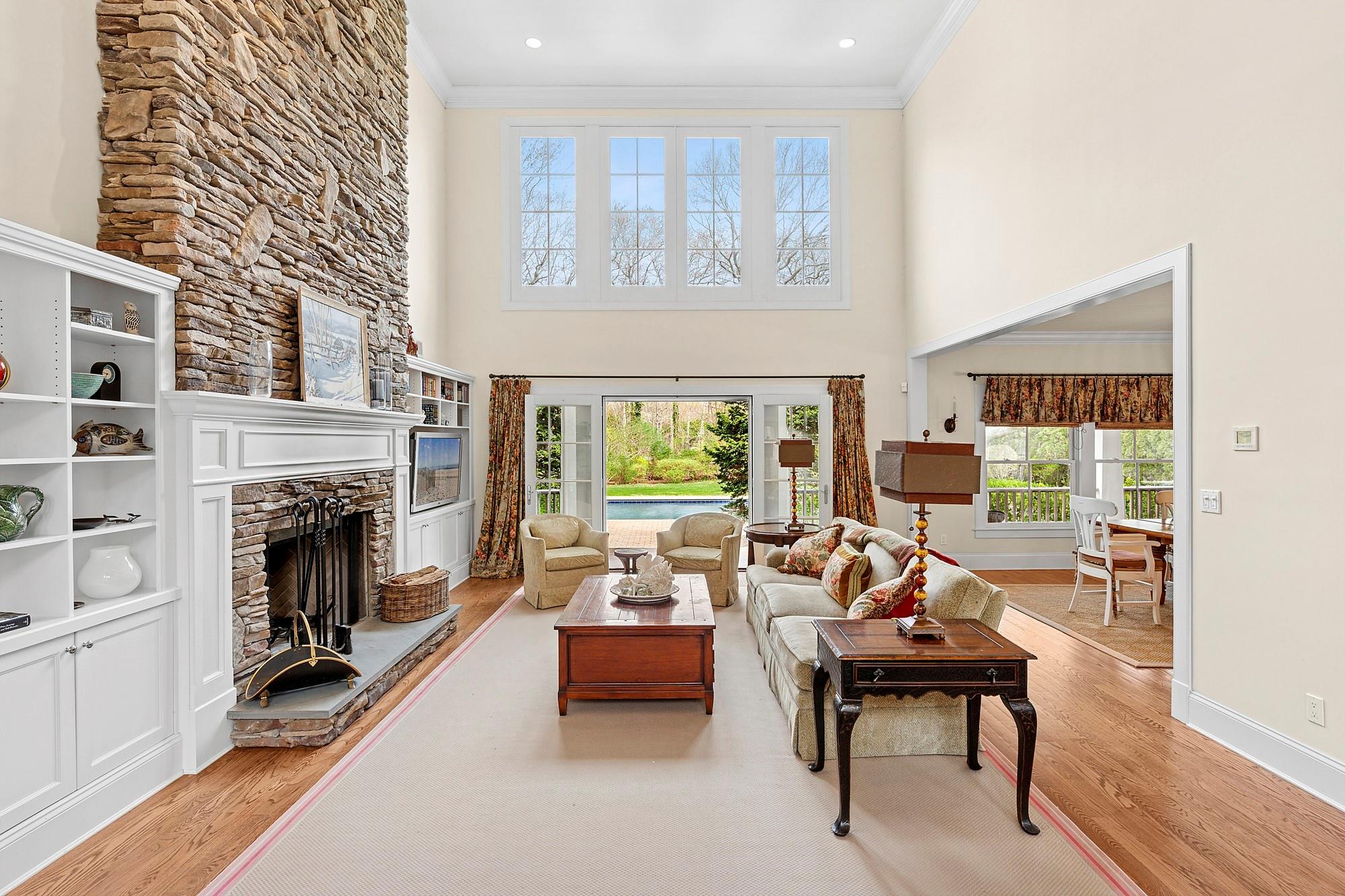179 Bay Avenue, Hampton Bays, New York image 9