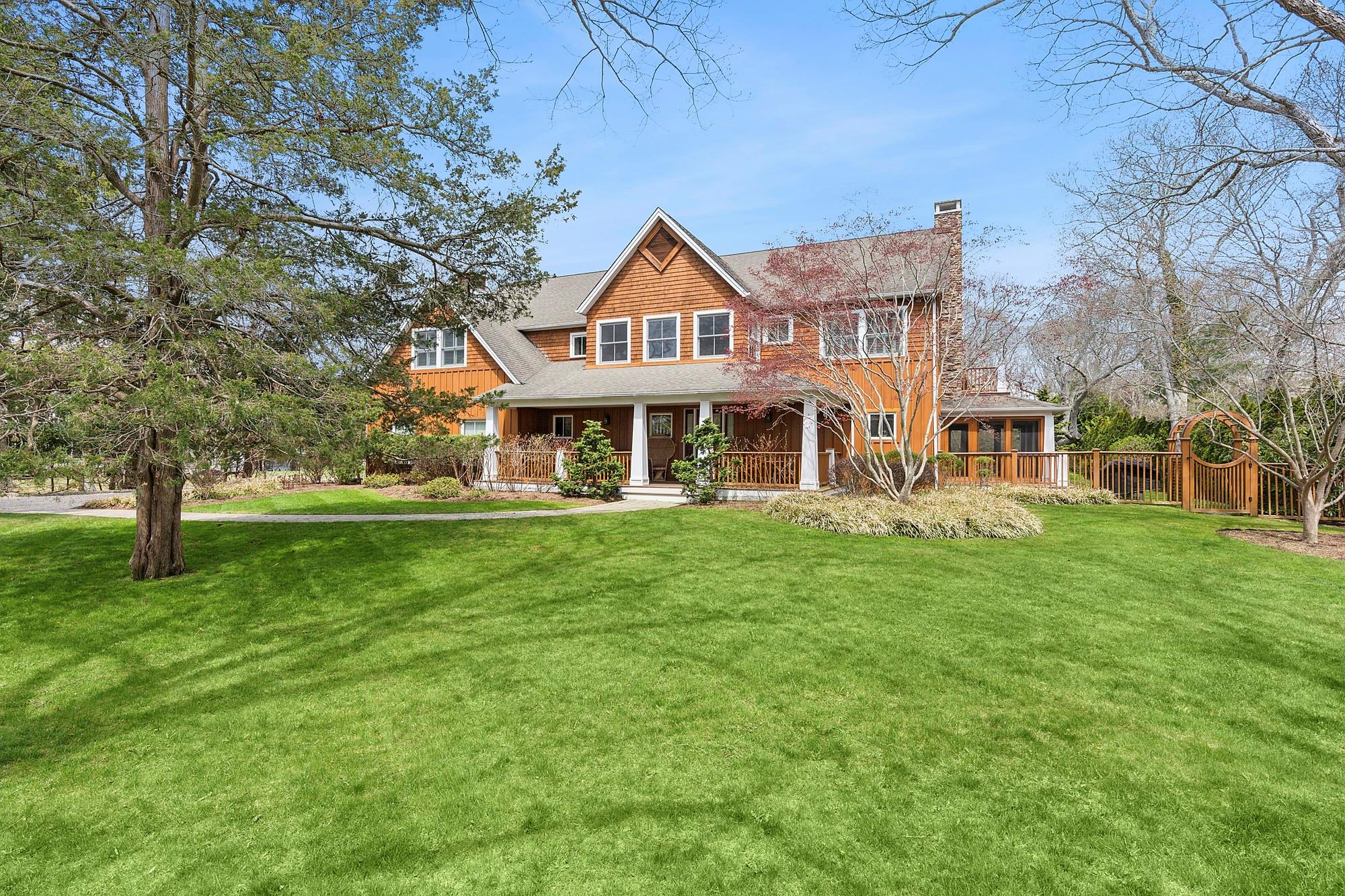 179 Bay Avenue, Hampton Bays, New York image 3