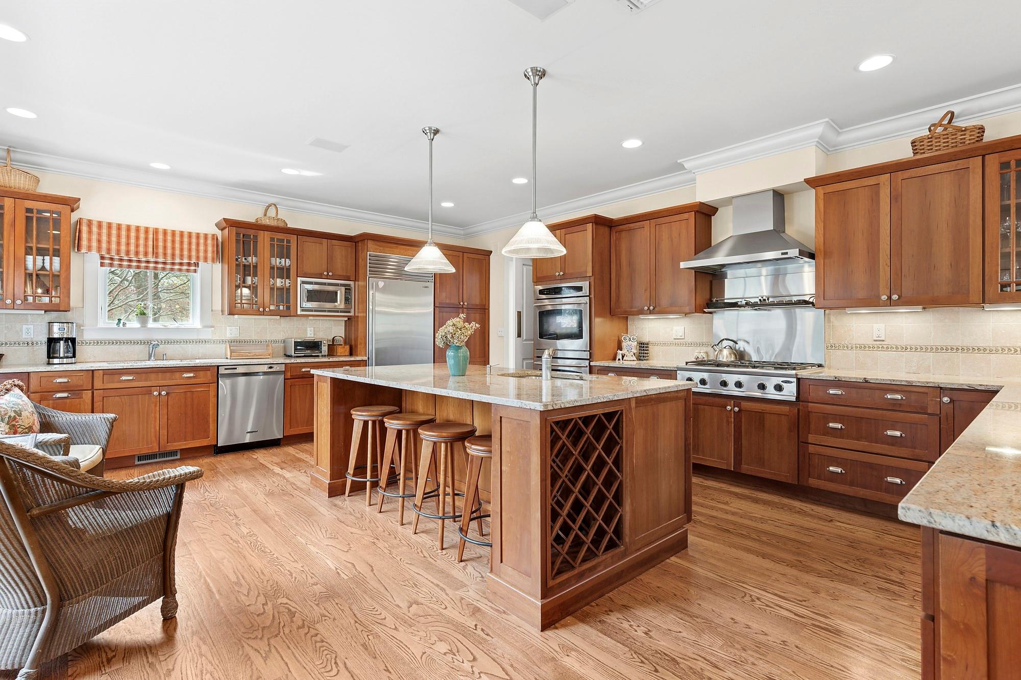 179 Bay Avenue, Hampton Bays, New York image 12