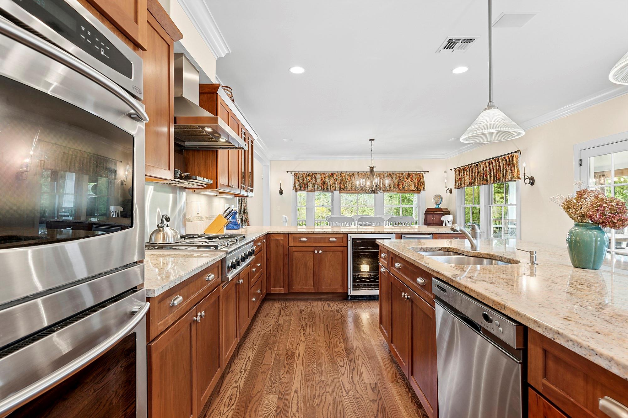 179 Bay Avenue, Hampton Bays, New York image 13