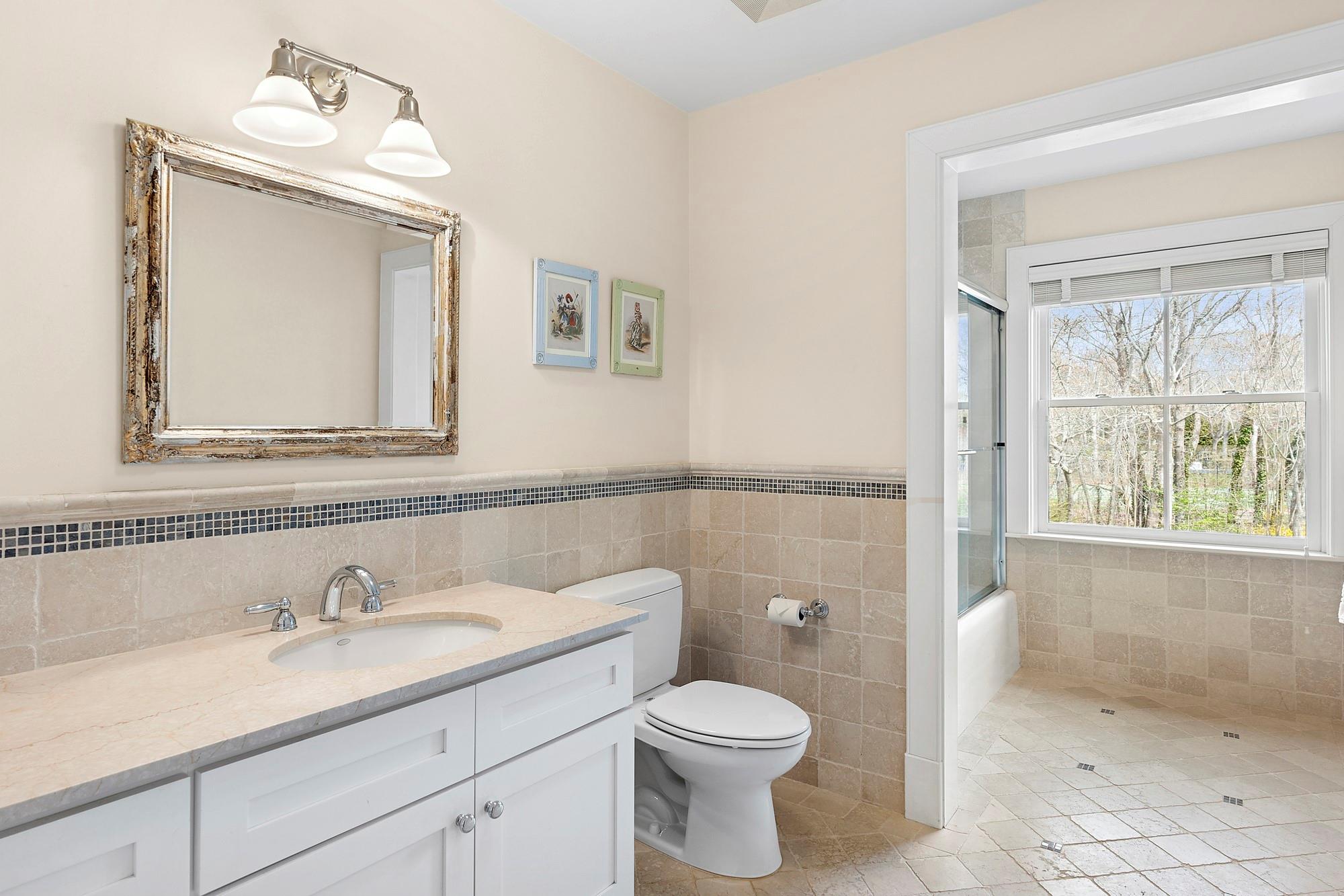 179 Bay Avenue, Hampton Bays, New York image 23