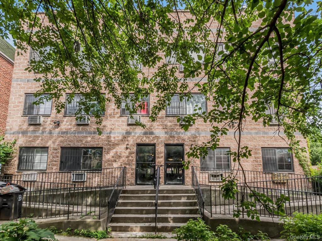 3545-3547 Carlisle Place