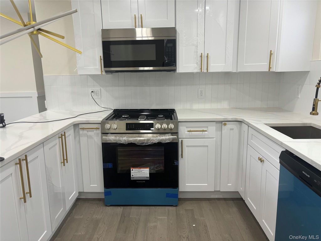 Photo of 41 Tamarack Street, Central Islip, NY 11722 (MLS # 957307)