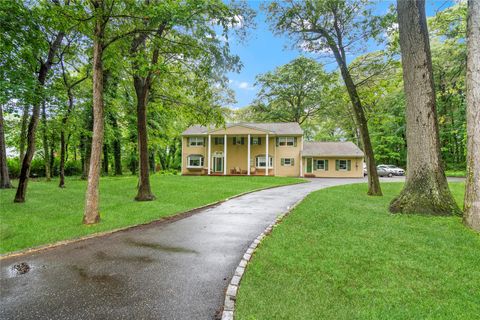 5 Linda Court Oyster Bay NY 11771