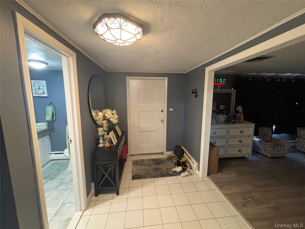 Photo of 27 Henry Drive, Glen Cove, NY 11542 (MLS # 951806)