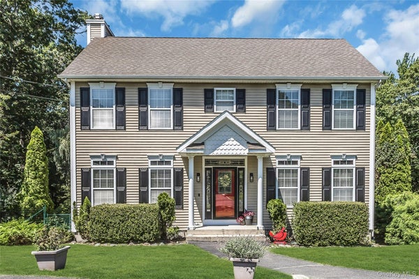 1025 SEAWOOD DR, SOUTHOLD, NY 11971 - Image 3c2ee0ecc802e9f0ebc0039c9cf7905f/1627116714