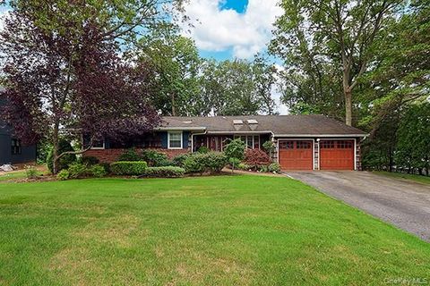 39 Harvard Drive Woodbury NY 11797