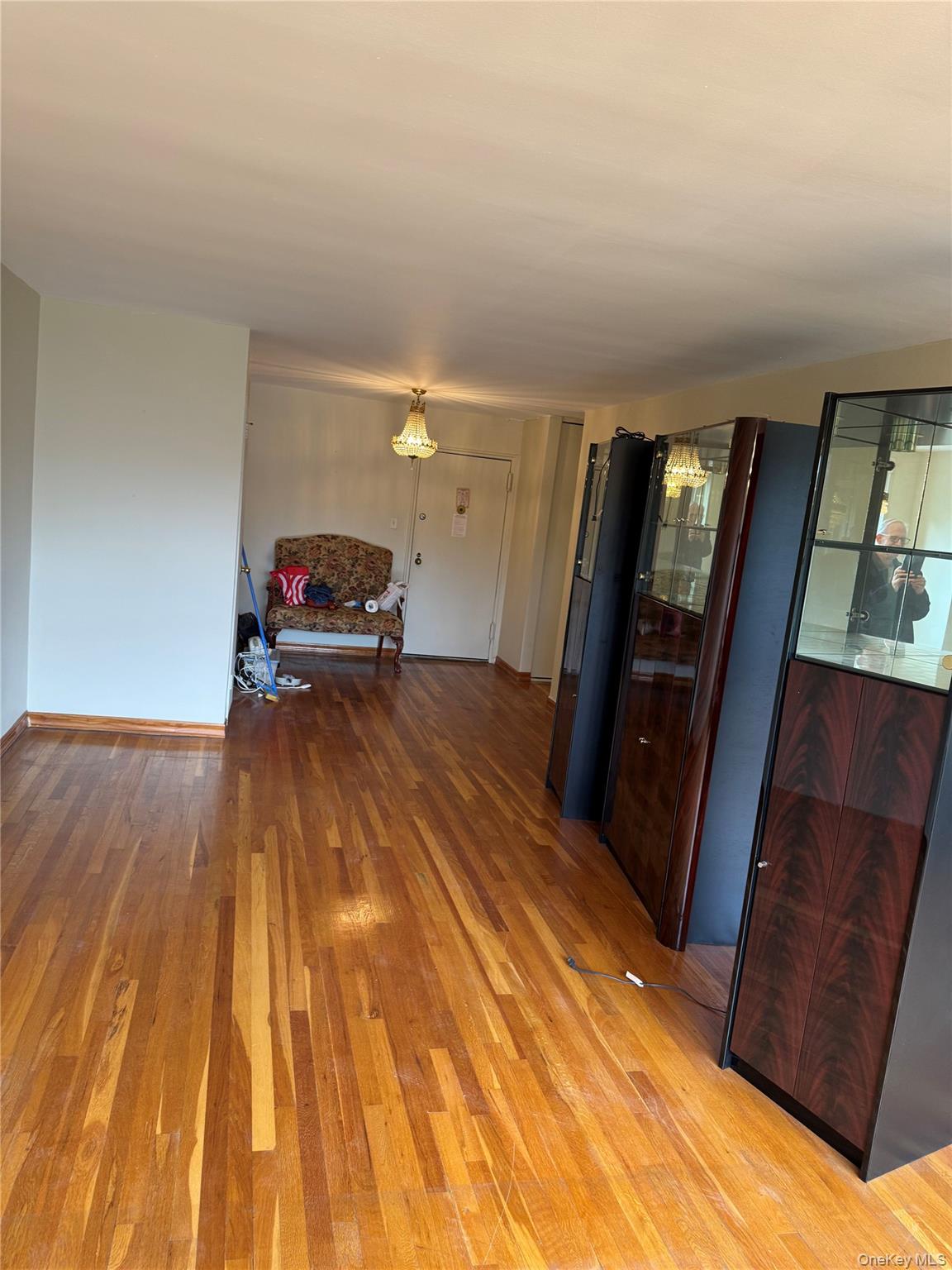 211-40 18th avenue 4j