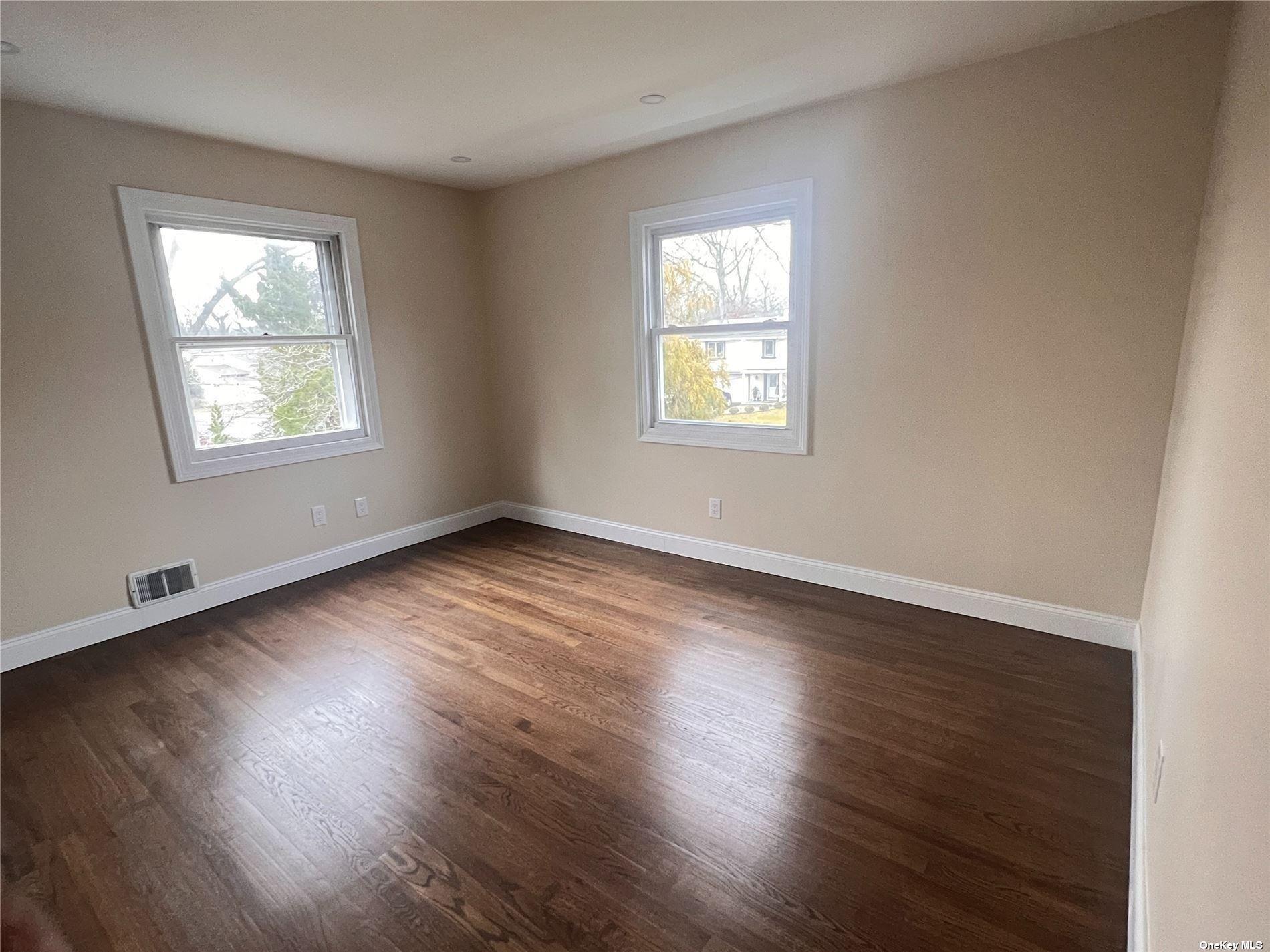 332 Browns Road, Nesconset, New York image 25