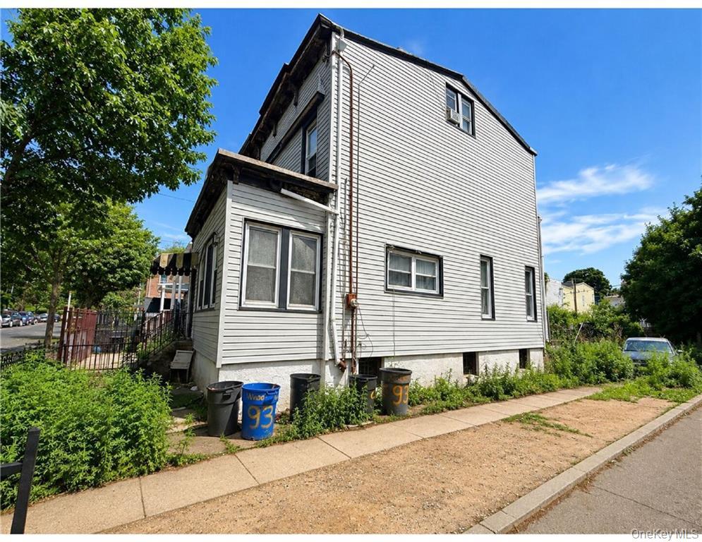 93 Linwood Street